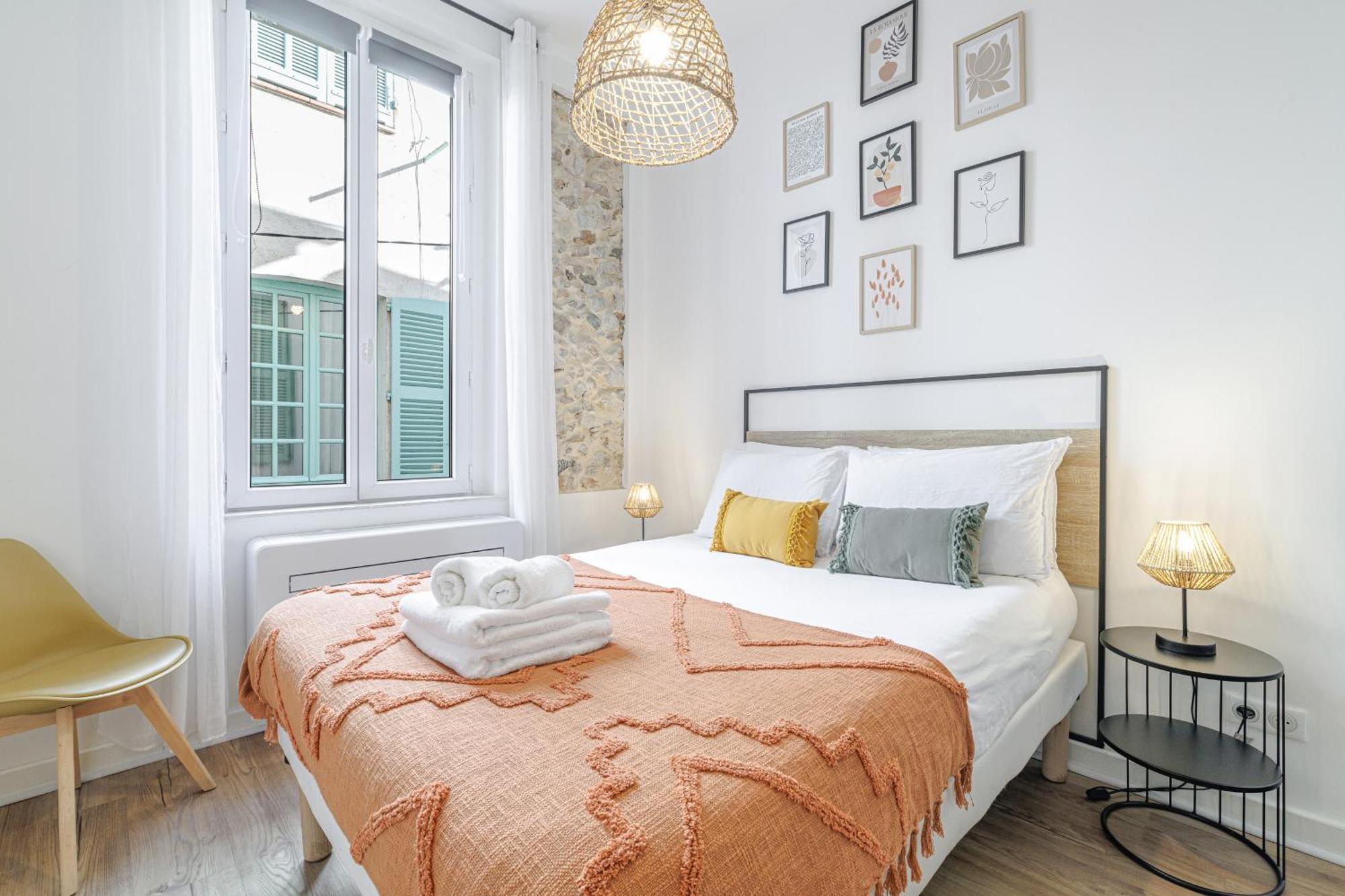 Old Town Antibes Superb New Flat, For 3, Ac, Wi-Fi Apartment Exterior photo